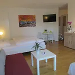 Amenity-garden-apartments
